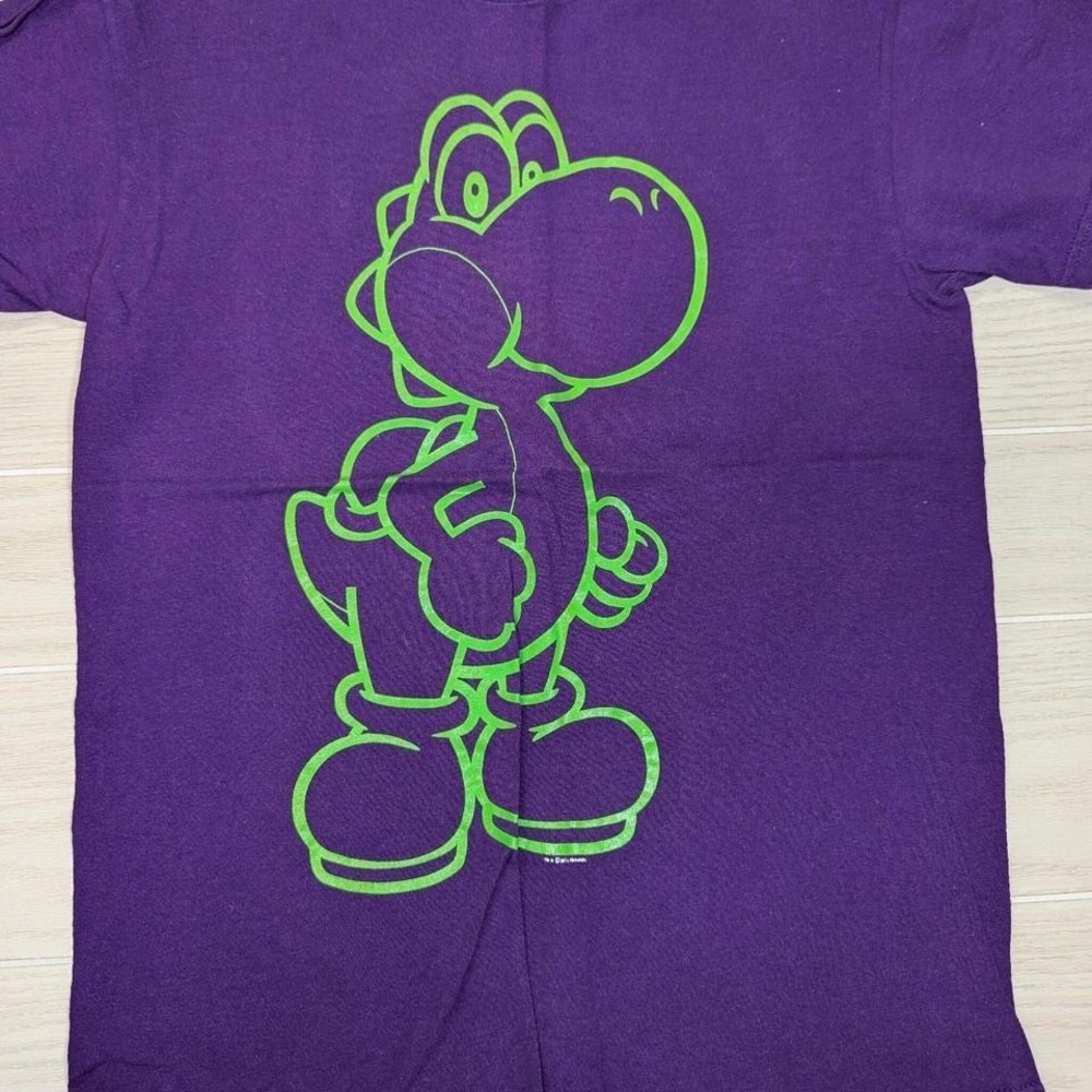 Purple green  Yoshi Super Mario Bros. t-shirt  men women medium